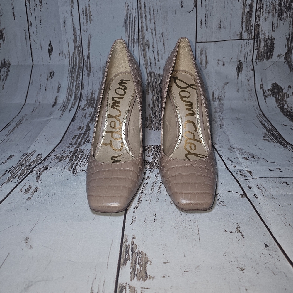 Sam Eldeman Women's Tan Croc-Embossed Heels